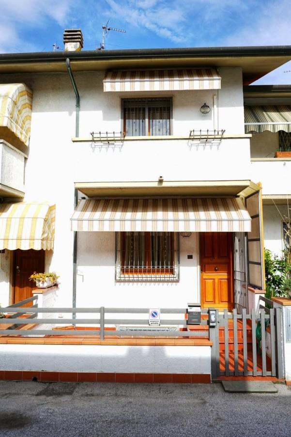 Villa Casa Ceragioli à Viareggio Extérieur photo