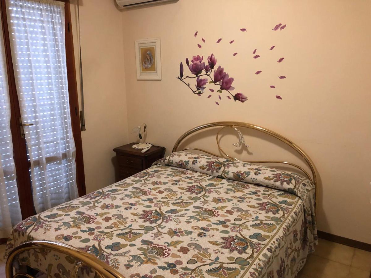 Villa Casa Ceragioli à Viareggio Extérieur photo
