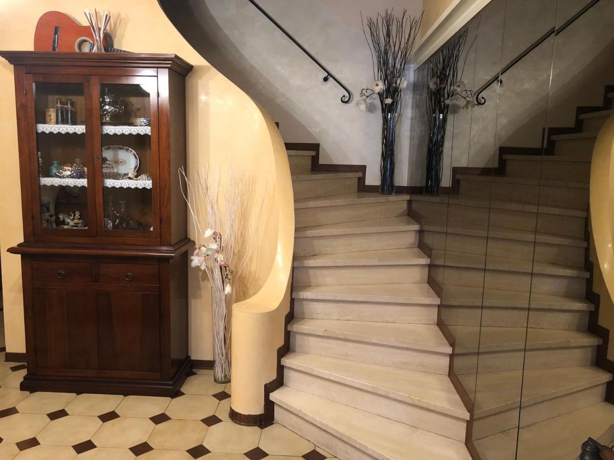 Villa Casa Ceragioli à Viareggio Extérieur photo