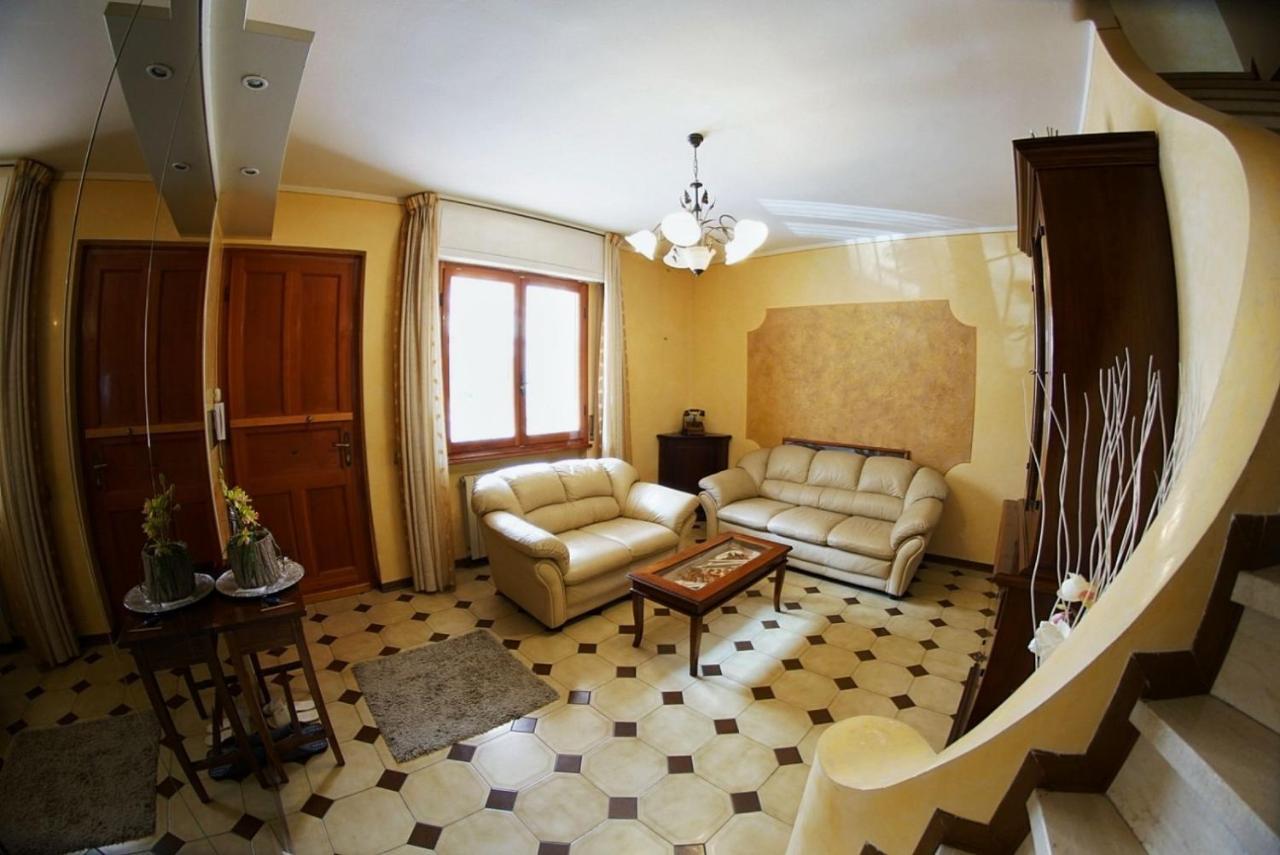 Villa Casa Ceragioli à Viareggio Extérieur photo
